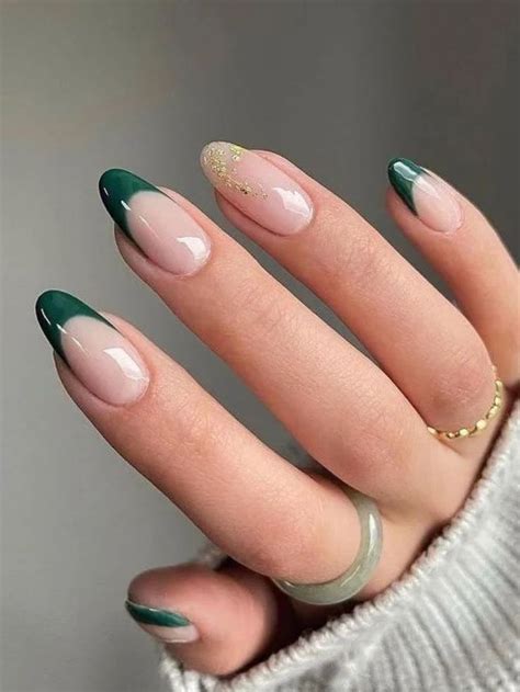 Emerald Green Nails Gorgeous Looks And Ideas To Try Bridesmaids