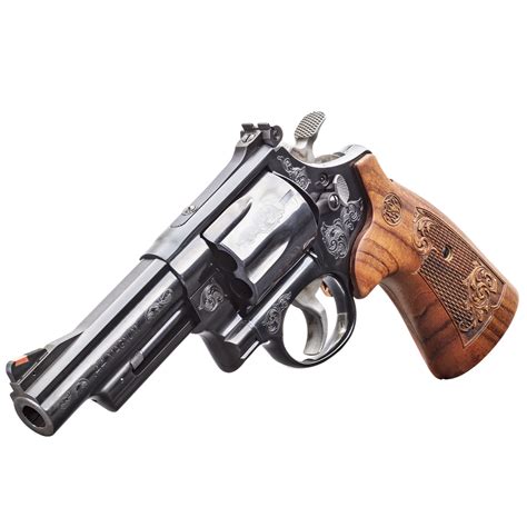 MODEL 29 REVOLVER - MACHINE ENGRAVED