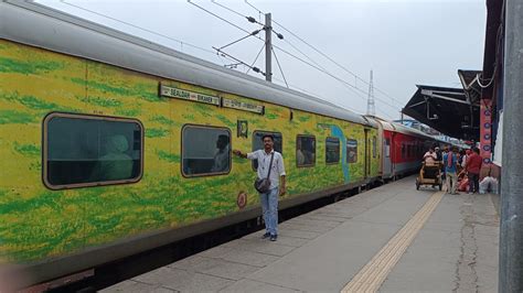 Kolkata To New Delhi By India S First Ac Duronto Journey In Sealdah