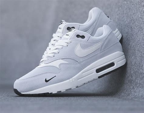 Nike Air Max Pure Platinum Mini Swoosh Le Site De La Sneaker