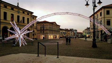 Montebelluna Torna Il Capodanno In Piazza Tre Eventi Al Palamazzalovo