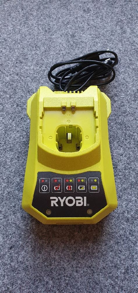 1 RYOBI Ładowarka do akumulatorów BCL 14181H Łąka Kup teraz na