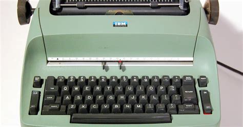 Retromobe Retro Mobile Phones And Other Gadgets IBM Selectric 1961