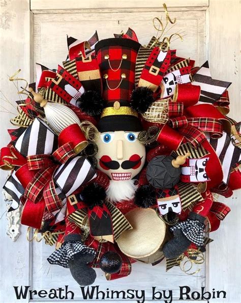 Pin By Didi Iglesias On Christmas Decor Christmas Wreaths Nutcracker