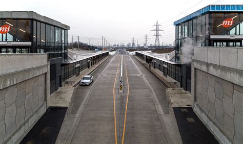 20141117 Mississaugas Transitway Bus Rapid Transit System And Its