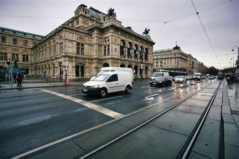 Erlebe eine Reise mit dem Schiff von Wien nach Budapest schönsten