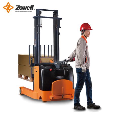 Zowell CE 1 5 Ton Electric Reach Stacker ISO9001 Can Be Customized