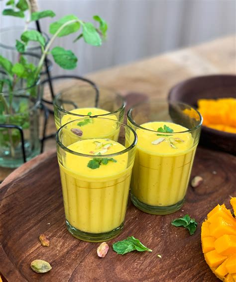 Mango Milkshake Recipe Mango Smoothie By Archana S Kitchen