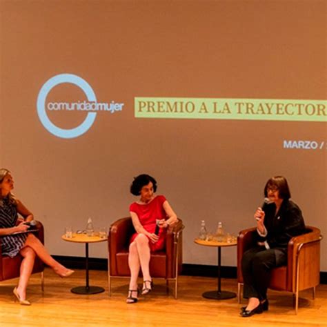 Comunidad Mujer Premia A Presidenta Del Banco Central Rosanna Costa Y