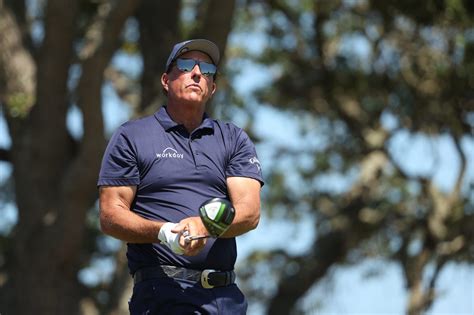 2021 PGA Championship: Phil Mickelson Finds Magic on Thursday