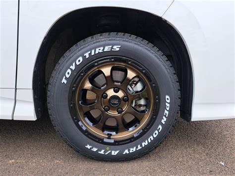 トヨタ アルテッツァジータ HOT STUFF マッドクロス レンジャー マットシルバー ヨコハマ ブルーアース RV RV 03 215 45R17 17インチ サマータイヤ ホイール