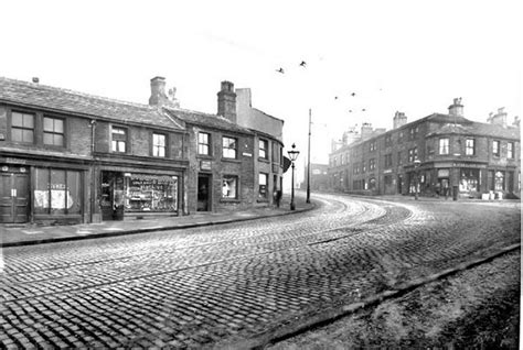 Moldgreen Nostalgia Huddersfield Examiner