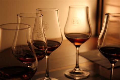 Different Cognac glasses: Tulip or balloon snifter? | Cognac Expert Blog