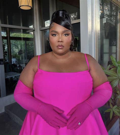 Pop Crave On Twitter Lizzo Looks Gorgeous In New Photos Https T