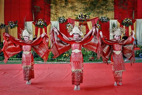 Tarian Sumatra Selatan Dengan Ciri Khasnya Tak Terlihat