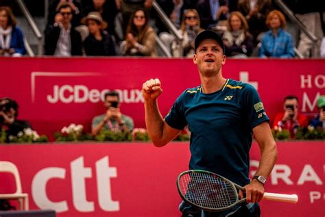 Tenis Flash Hurkacz awansował do drugiej rundy w Monte Carlo Alcaraz