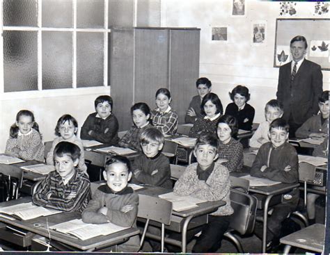 Photo De Classe Cm Cm De Ecole Varenne Copains D Avant