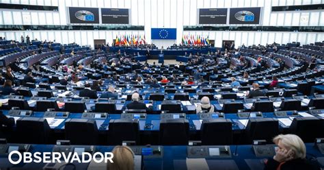 Eurodeputados alertam para extremismos e questões do alargamento da UE