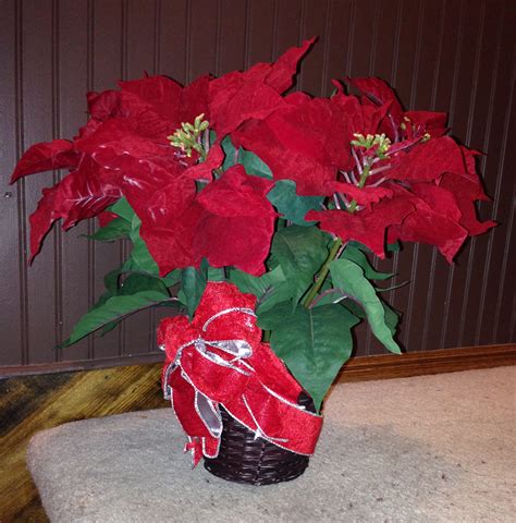 DIY Poinsettia Flower Arrangement - Love My DIY Home