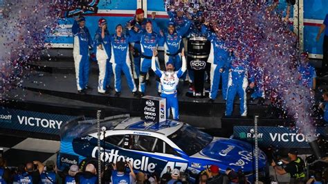 Ricky Stenhouse Jr Wins First Daytona 500 After Record 212 Laps Espn