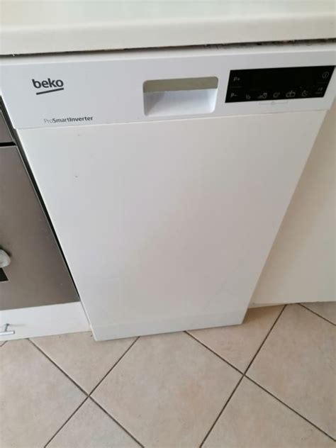 Mašina za suđe Beko