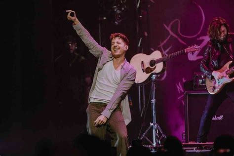 Sukses Gelar Konser Di Jakarta Charlie Puth Singgung Kemacetan Ibu