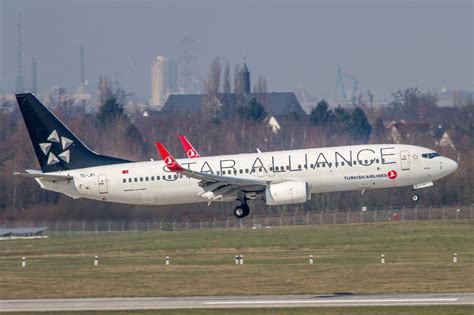 Turkish Airlines Tk Thy Tc Jfi Sivas Boeing 737 8f2 Wl Sa Lkrg