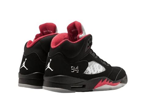 Supreme x Jordan5 Retro Black – DKsneakers