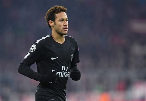 PSG Neymar autorisé à rentrer en urgence au Brésil