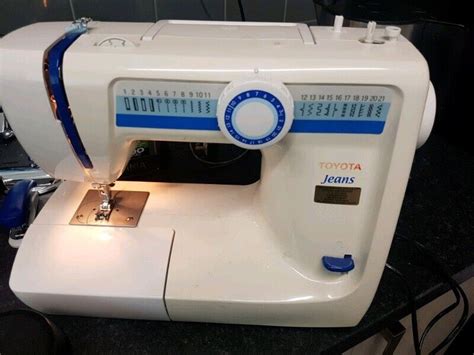 Toyota Jeans Rs Cb Series Stiches Sewing Machine In Sheffield