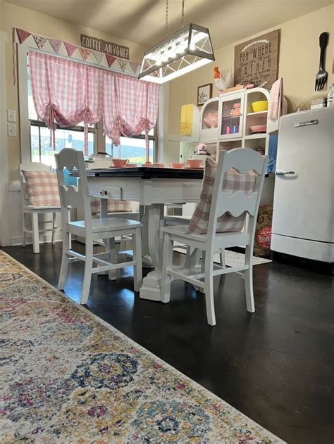 1920s Art Deco Enamel Top Table With Chairs