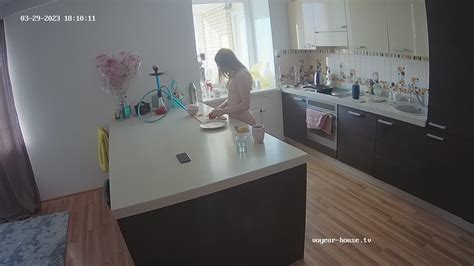 Watch Naked Girl Lillian Naked Cooking Mar Naked People With Verena Ghost In Kitchen