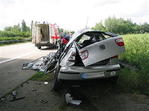 Verkehrsunfall BAB 29 Fahrtrichtung WHV Freiwillige Feuerwehr Zetel