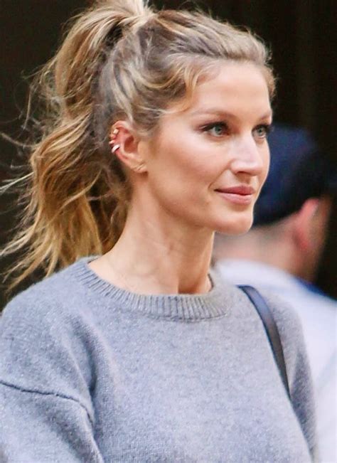 Pin By Jessie On Makeup Inspo Gisele Hair Gisele Bundchen Hair Dark Blonde Hair Color