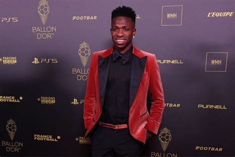 Bola de ouro 2023 Vinícius Júnior vence Prêmio Sócrates