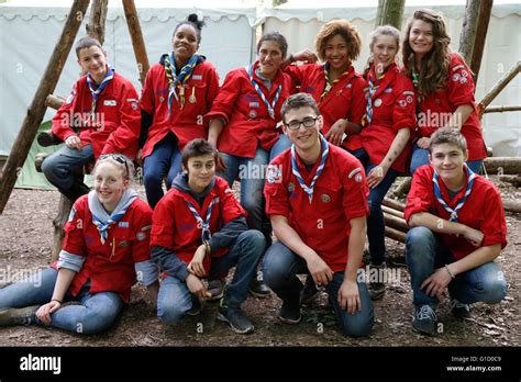 Jóvenes Exploradores Fotografías E Imágenes De Alta Resolución Alamy