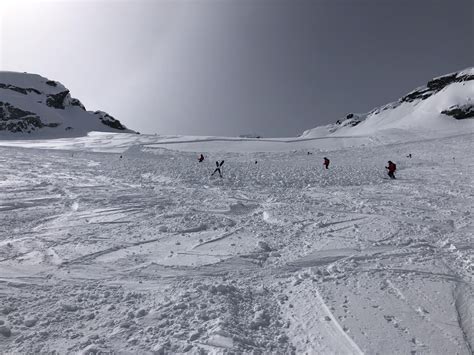 Avalanche at Blackcomb Glacier (Whistler) today : r/skiing