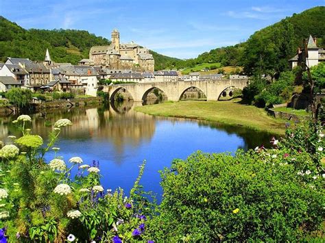 The Prettiest Villages In The South Of France Estaing South Of