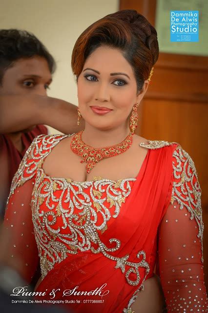 Homecoming Moments Of Piyumi Botheju Sri Lanka Hot Picture Gallery