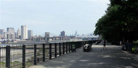 BESTE Graffiti Und Urban Art Brooklyn Heights Promenade 2023