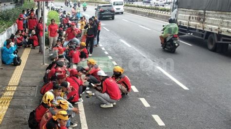 Sudah Berkumpul Massa Buruh Mahasiswa Bakal Awali Aksi 21 April Dengan