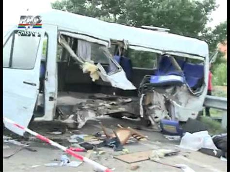 Accident Cumplit La Danceni Sase Morti Dupa Ce Un Microbuz S A Ciocnit