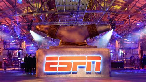 ESPN: Ryen Russillo leaves, teams up with Bill Simmons at The Ringer