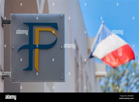 centre des finances publiques  res stock photography  images alamy