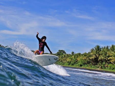 Batu karas : Surfing at "Little Bali" in west java - Trevindos