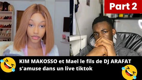 Kim Makosso Et Mael Houon Le Fils De Dj Arafat S Amuse Dans Un Live Tik