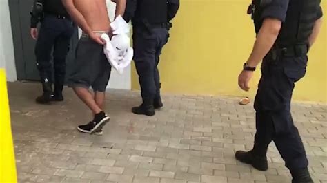 Homem Foge De Bloqueio Policial Atropela Crian A Mas Acaba Detido Pela