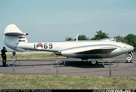 Gloster Meteor F4 Aircraft Picture Gloster Meteor Vintage Aircraft Aircraft