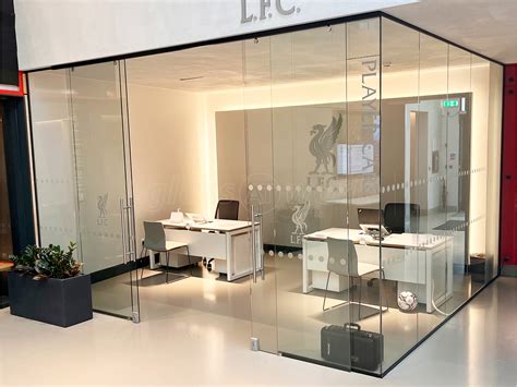 Single Glazed Frameless Glass Office Partitioning