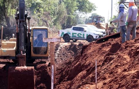 menos de três meses Governo licita e contrata obra de asfalto para